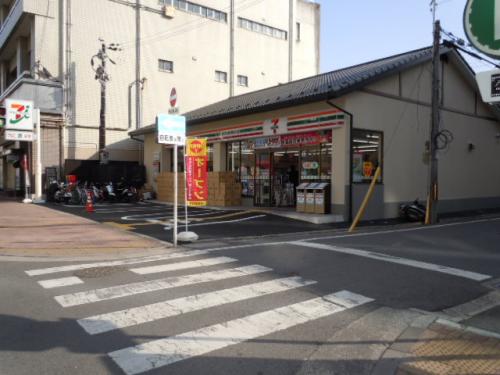 Convenience store. Seven-Eleven Kyoto Saiin Station Higashiten (convenience store) to 198m