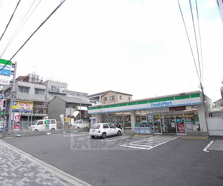 Convenience store. FamilyMart Article Juraku-cho store (convenience store) to 200m