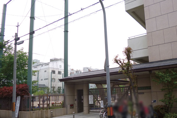 Surrounding environment. Municipal Takakura Elementary School (a 9-minute walk ・ About 670m)