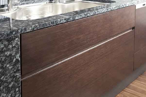 Kitchen.  [Natural wood veneer door surface material] High interior of which was taking advantage of the taste of natural wood natural wood veneer door surface material has been adopted (same specifications)