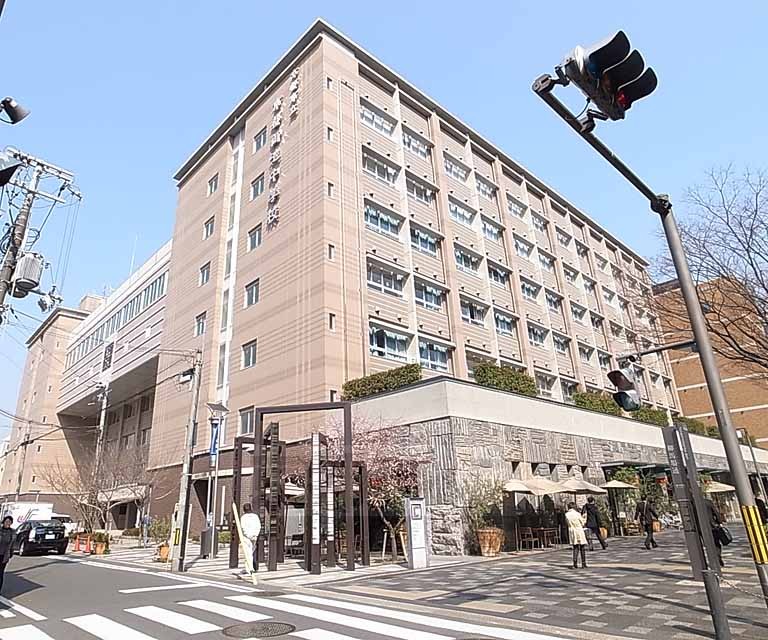 Junior high school. 456m to Kyoto Oike junior high school (junior high school)