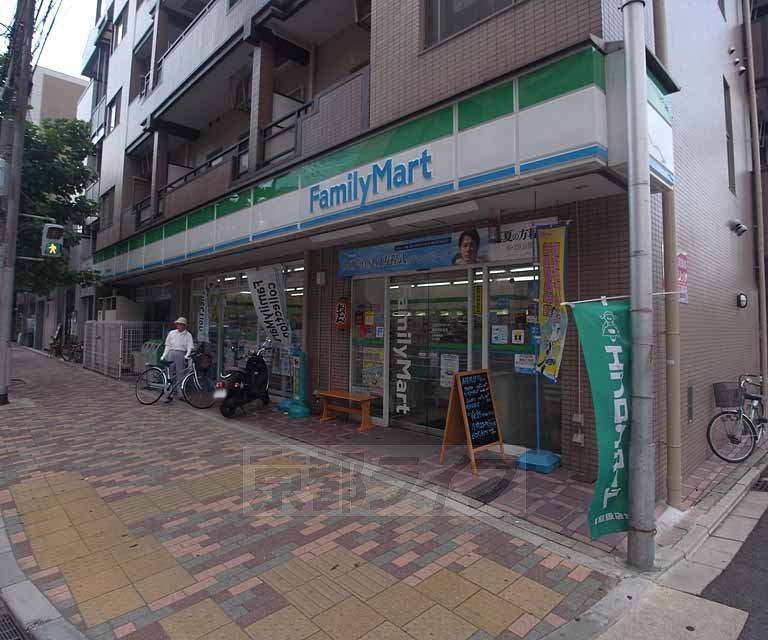 Convenience store. FamilyMart Shijonishi new road shop until the (convenience store) 258m