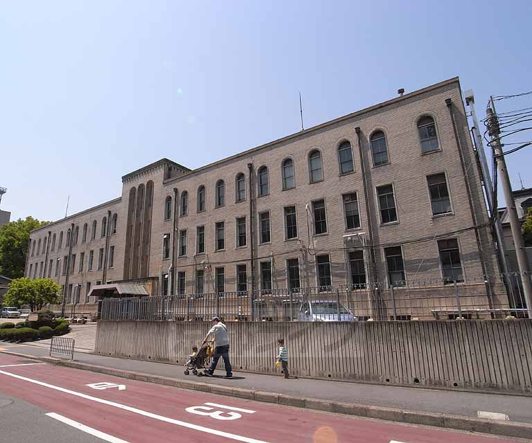 Police station ・ Police box. Kyoto prefectural police headquarters (police station ・ Until alternating) 927m