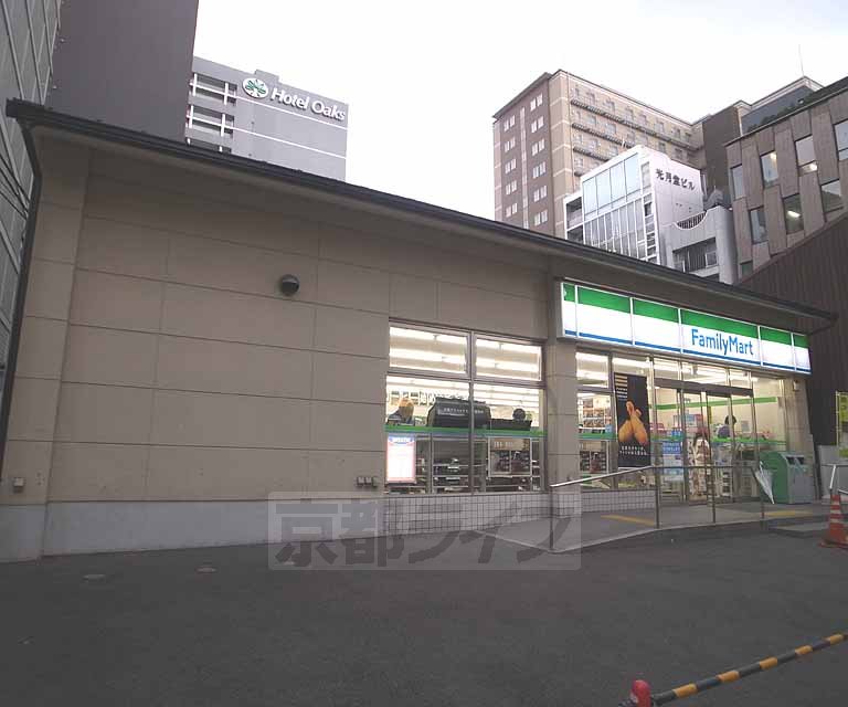 Convenience store. FamilyMart Shijo Nishinotoin store up (convenience store) 191m