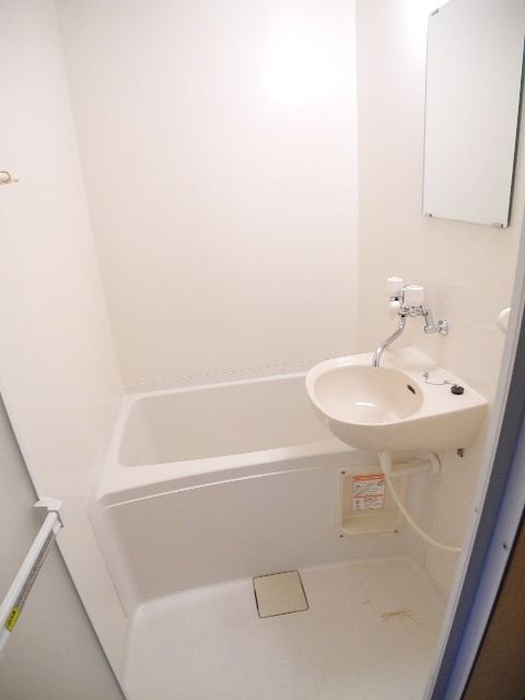 Bath. For further information, please contact toll-free 0120-21-3325 ☆