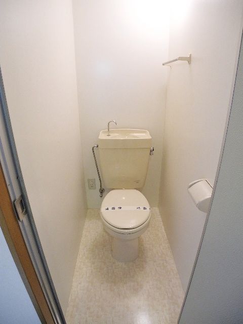 Toilet. For further information, please contact toll-free 0120-21-3325 ☆