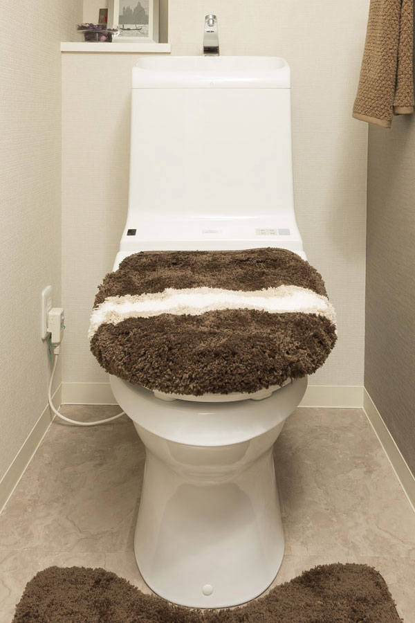 Toilet.  [Water-saving Washlet] Also it can be performed comfortably clean easy to care, Friendly water-saving the environment and household ・ It is energy-saving type (same specifications)