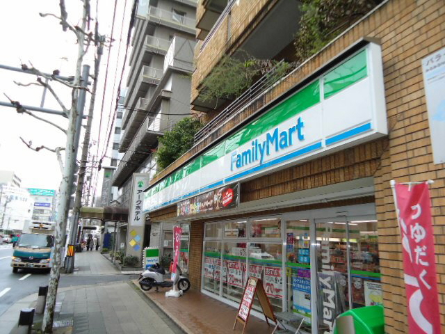 Convenience store. FamilyMart Shijo-Omiya store up (convenience store) 388m