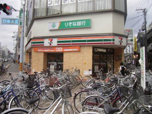 Convenience store. Seven-Eleven Shijo-Omiya store up (convenience store) 371m