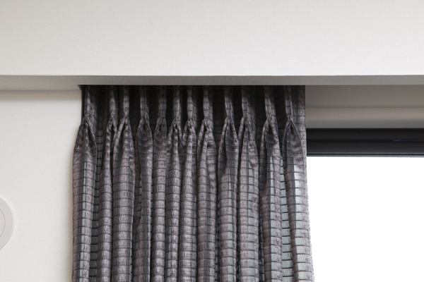 Living.  [Entrainment curtain rail storage] Beautiful curtain of put away is, It will produce the space of a quality look and refreshing (same specifications)