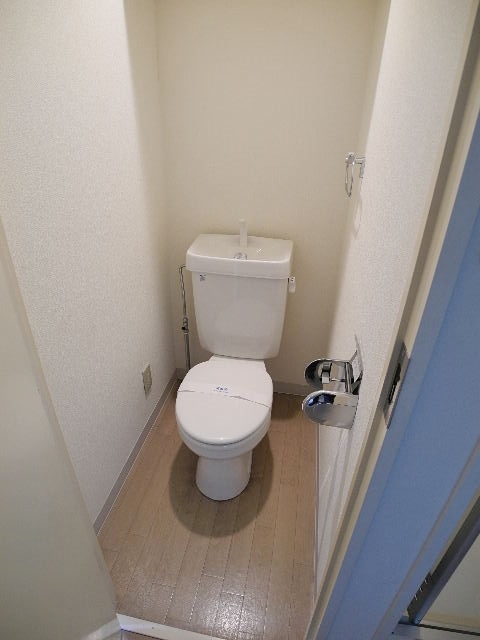 Toilet. Our shop is immediately intersection Imadegawa Kawaramachi ☆