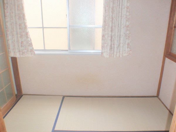 Living and room. 3 Pledge of Japanese-style room