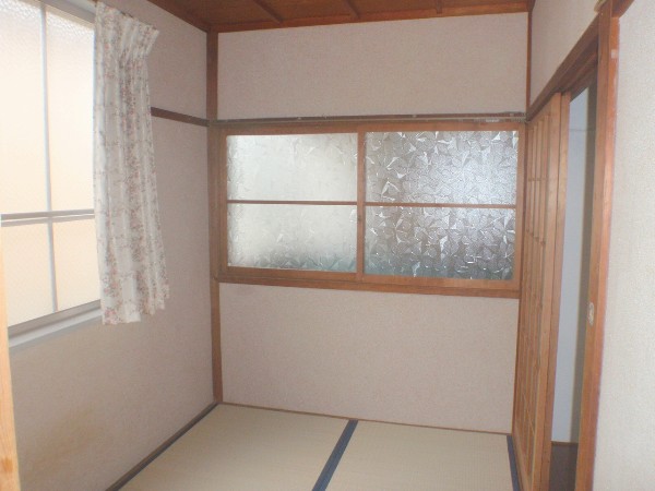 Living and room. 3 Pledge of Japanese-style room