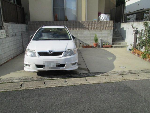 Parking lot. Exterior Photos