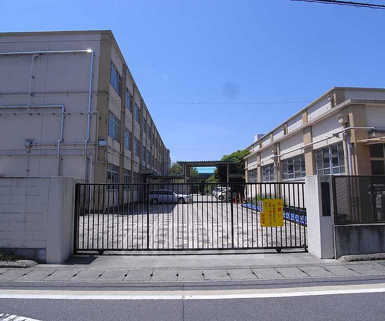 Primary school. Katsurahigashi up to elementary school (elementary school) 448m
