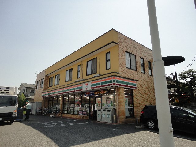 Convenience store. Seven-Eleven 471m to Kyoto Katsurahisakata Machiten (convenience store)