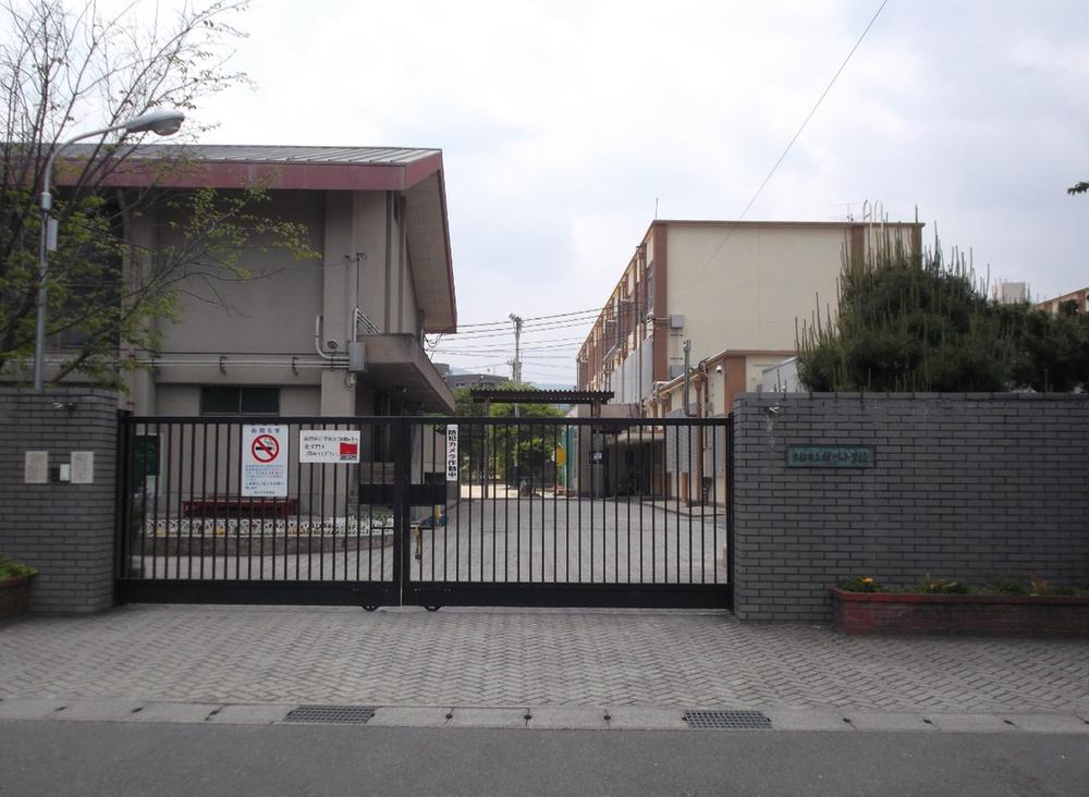 Primary school. Katsura River until the elementary school 1160m