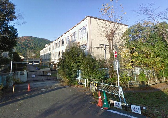 Primary school. 716m to Kyoto Municipal Arashiyama elementary school (elementary school)