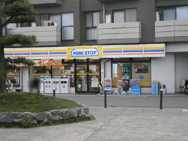 Convenience store. Up to about MINISTOP Arashiyama Station shop 450m