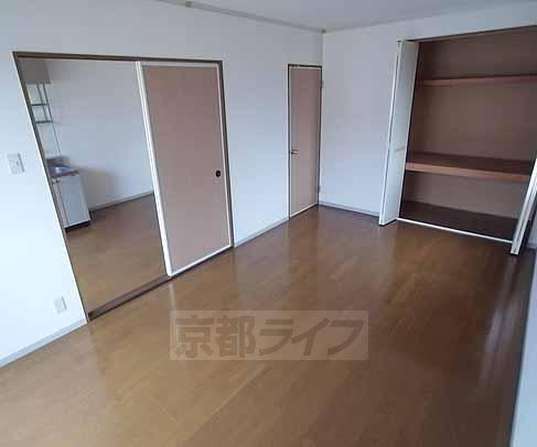 Living and room. Storage capacity there is a closet ・