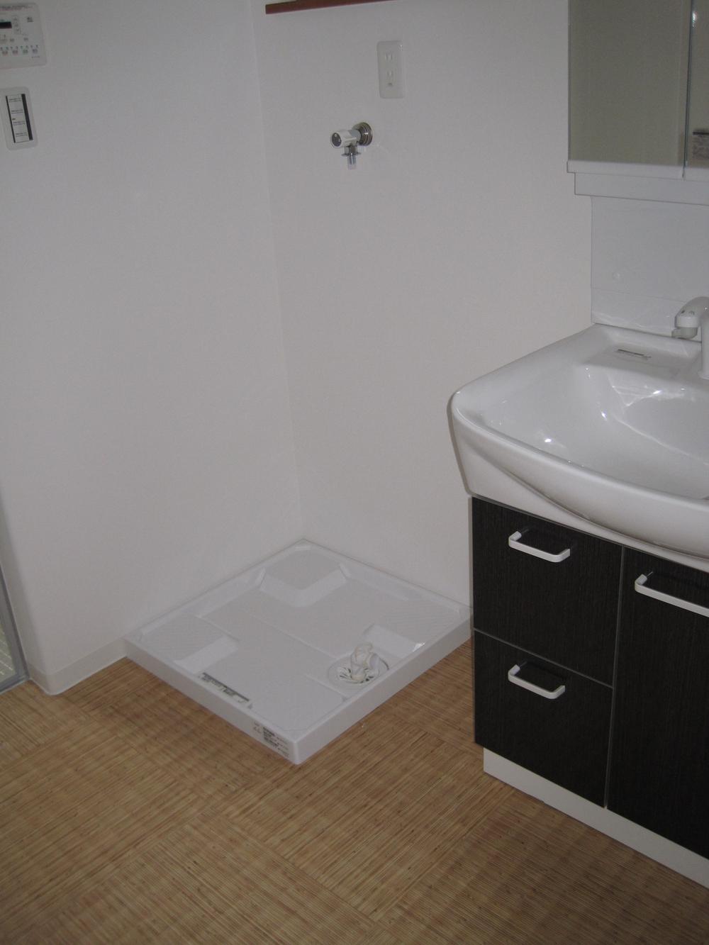 Wash basin, toilet. Our construction cases 