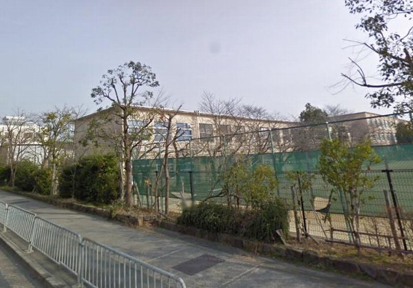 Junior high school. 447m to Kyoto Municipal Katsura junior high school (junior high school)