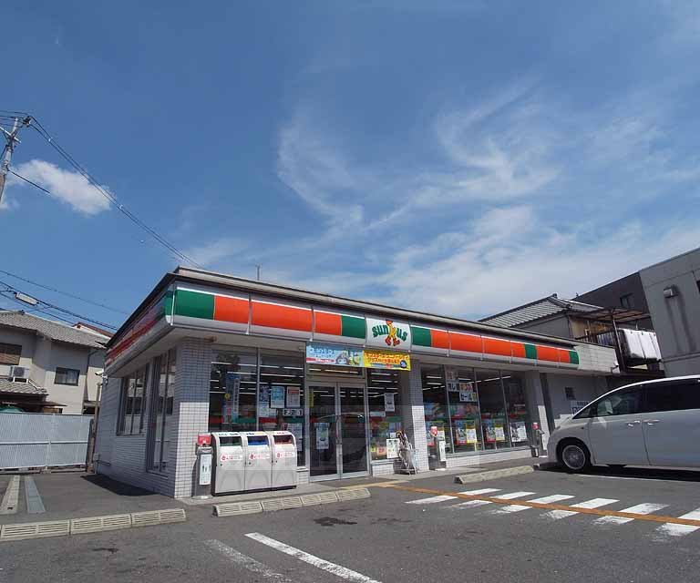 Convenience store. 86m until Thanksgiving Rakusai New Town store (convenience store)