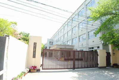 Junior high school. Katsura 800m until junior high school (junior high school)