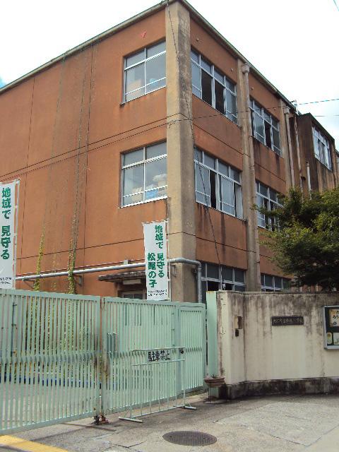 Primary school. 809m to Kyoto Municipal Matsuo Elementary School