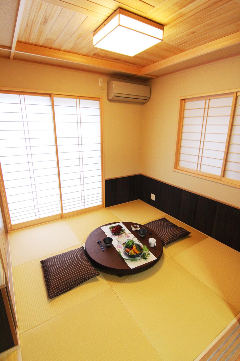 Non-living room. Fixtures Japanese-style natural wood weave