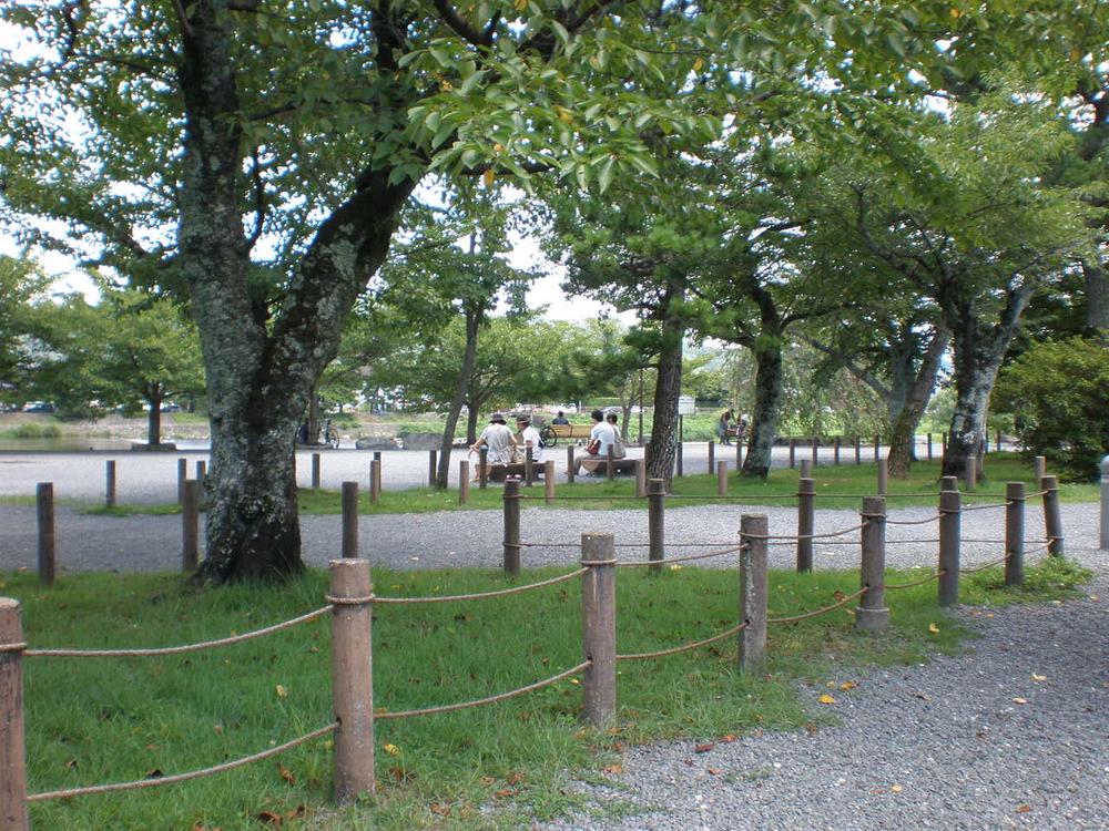 park. Up to about Arashiyama park 100m