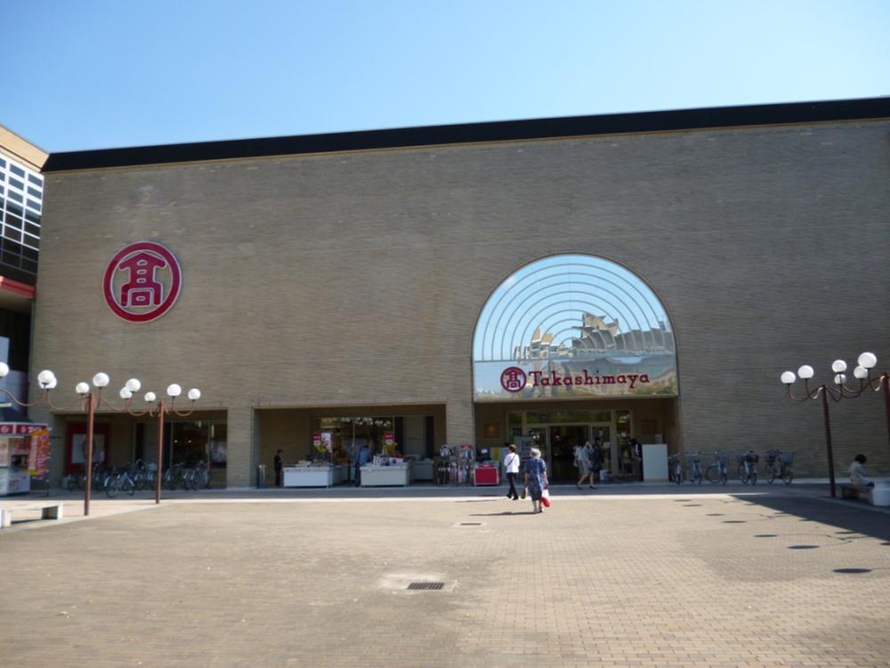 Shopping centre. Until Takashimaya 480m