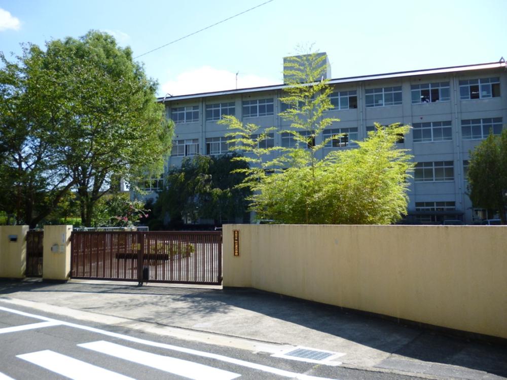 Primary school. Takenosato until elementary school 80m