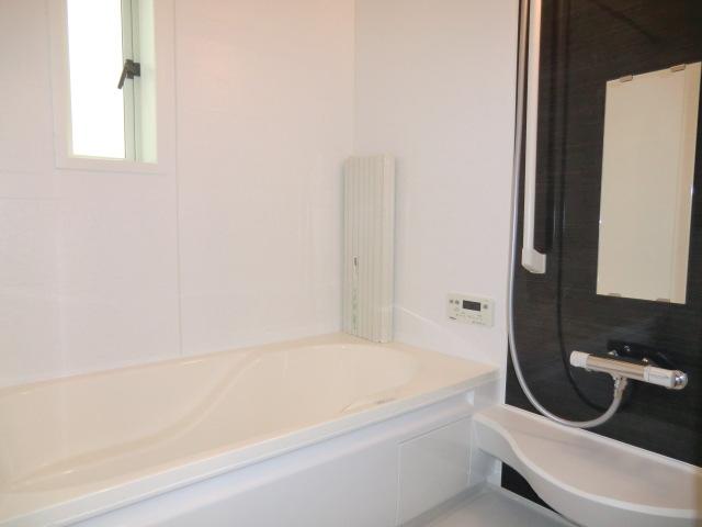 Bathroom. Same specifications photo (bathroom) System bus with bathroom dryer. 