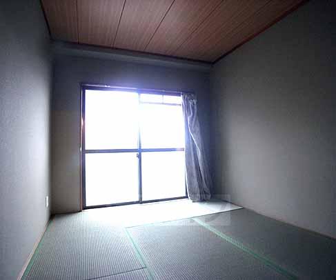 Living and room. 6 is a Pledge of Japanese-style room.