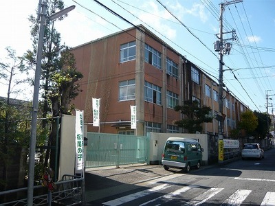 Primary school. Matsuo 50m up to elementary school (elementary school)