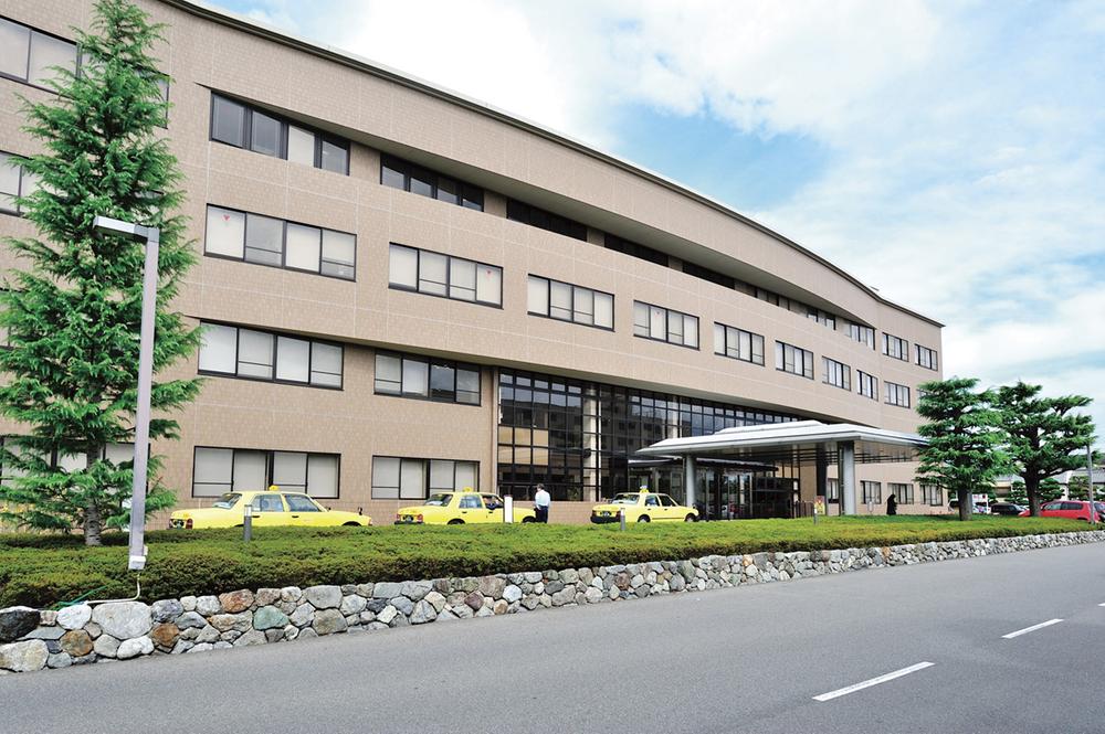 Hospital. 360m a 5-minute walk from the Mitsubishi Kyoto hospital. If General Hospital is near, Encouraging