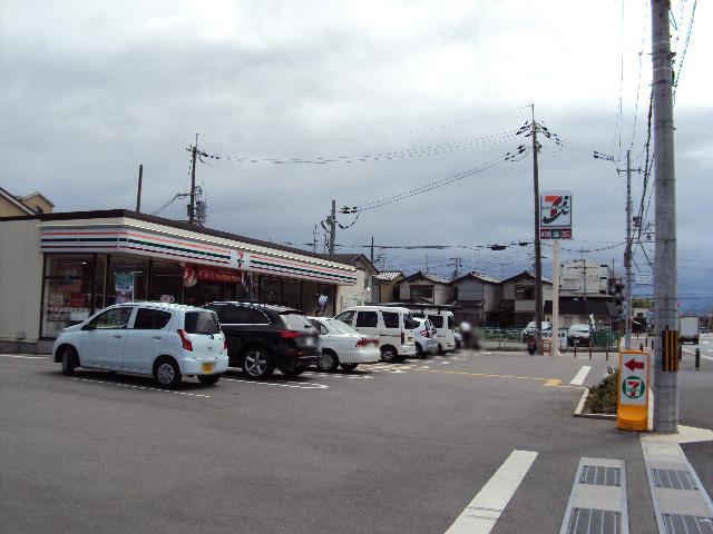 Convenience store. Seven-Eleven Nagaokakyo Nishinoguchi 619m to shop