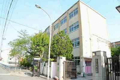 Primary school. Kawaoka to elementary school (elementary school) 100m