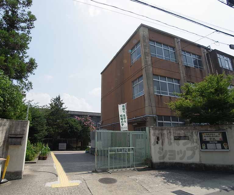 Primary school. Matsuo 900m up to elementary school (elementary school)