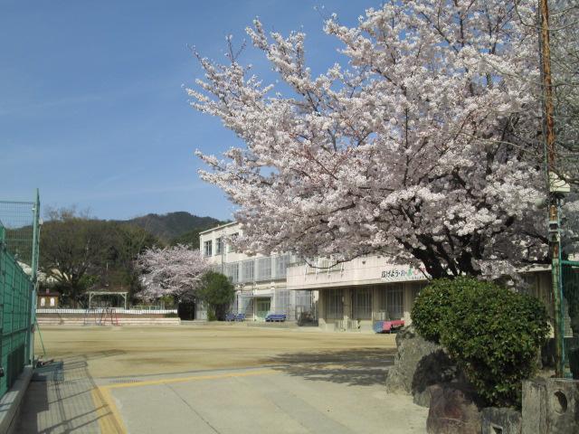 Primary school. 446m to Kyoto Municipal Matsuo Elementary School