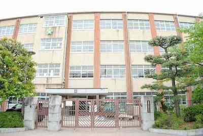 Primary school. Katagihara up to elementary school (elementary school) 1100m