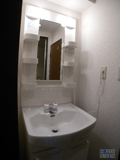 Washroom. Looking for a perfect room in your eyes!