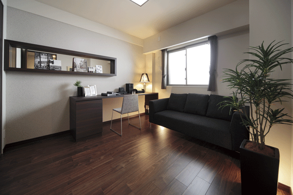 Interior.  [Private room] Including the den or hobby room to suit the lifestyle of the people live, Is a private room that can be used in multi-purpose as a space to spread the joy of living (K type model room)