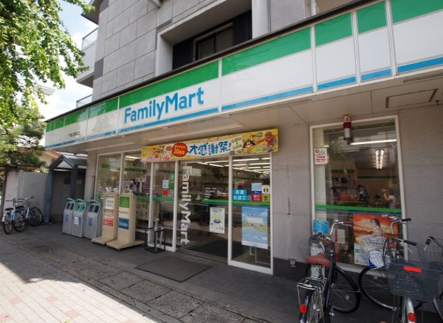 Convenience store. 129m to FamilyMart Shimogamokitazono the town store (convenience store)