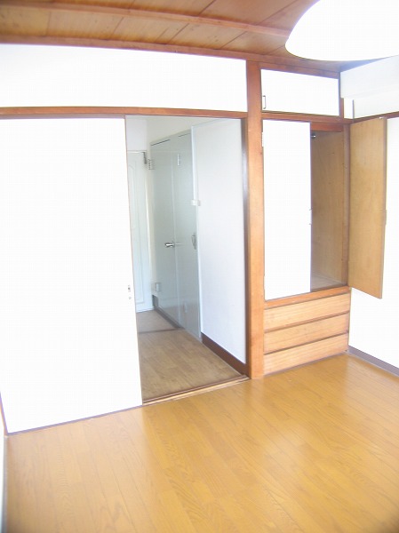Living and room. Is the room of Western-style