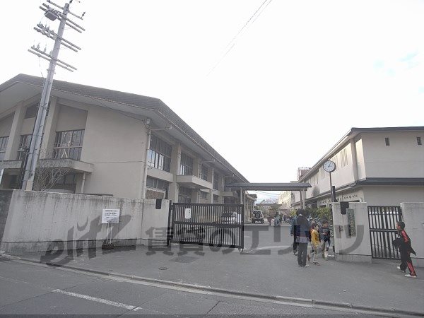 Primary school. Kamikoya up to elementary school (elementary school) 820m