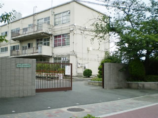 Junior high school. 1395m to Kyoto Municipal Takano junior high school (junior high school)