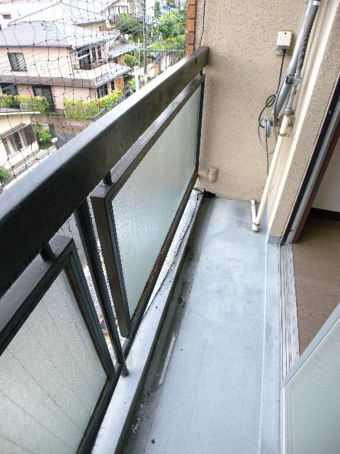 Balcony. Also published in the website "Kyoto rental House Network"