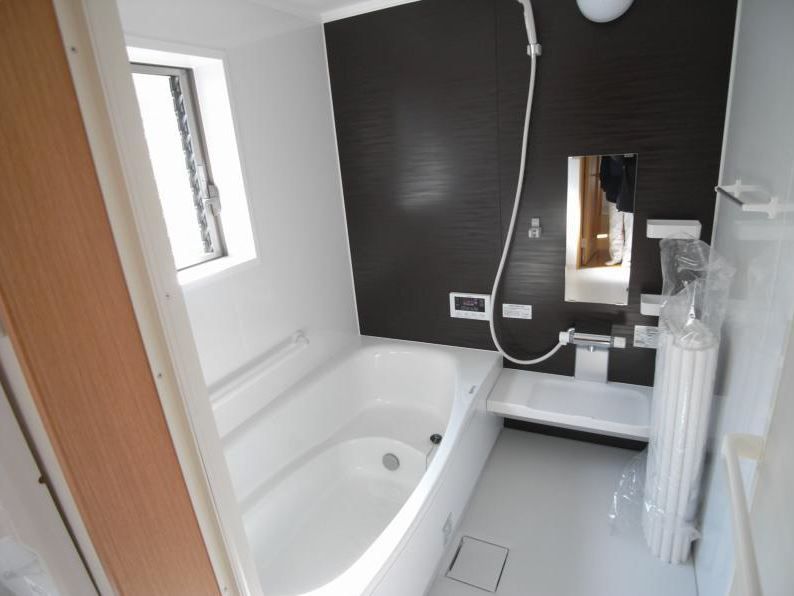 Bath. Also published in the website "Kyoto rental House Network"